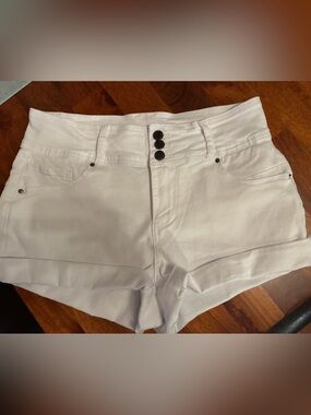 High-Rise White Denim Jean Shorts with Triple-Button Front